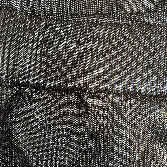 NWT, Michael Kors Women’s Silver Pleated Metallic Cropped Pants, Size Large - Picture 6 of 7